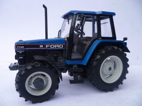 SDF 1063	Ford 7740 SL Dual Power (Blue Cab Roof)